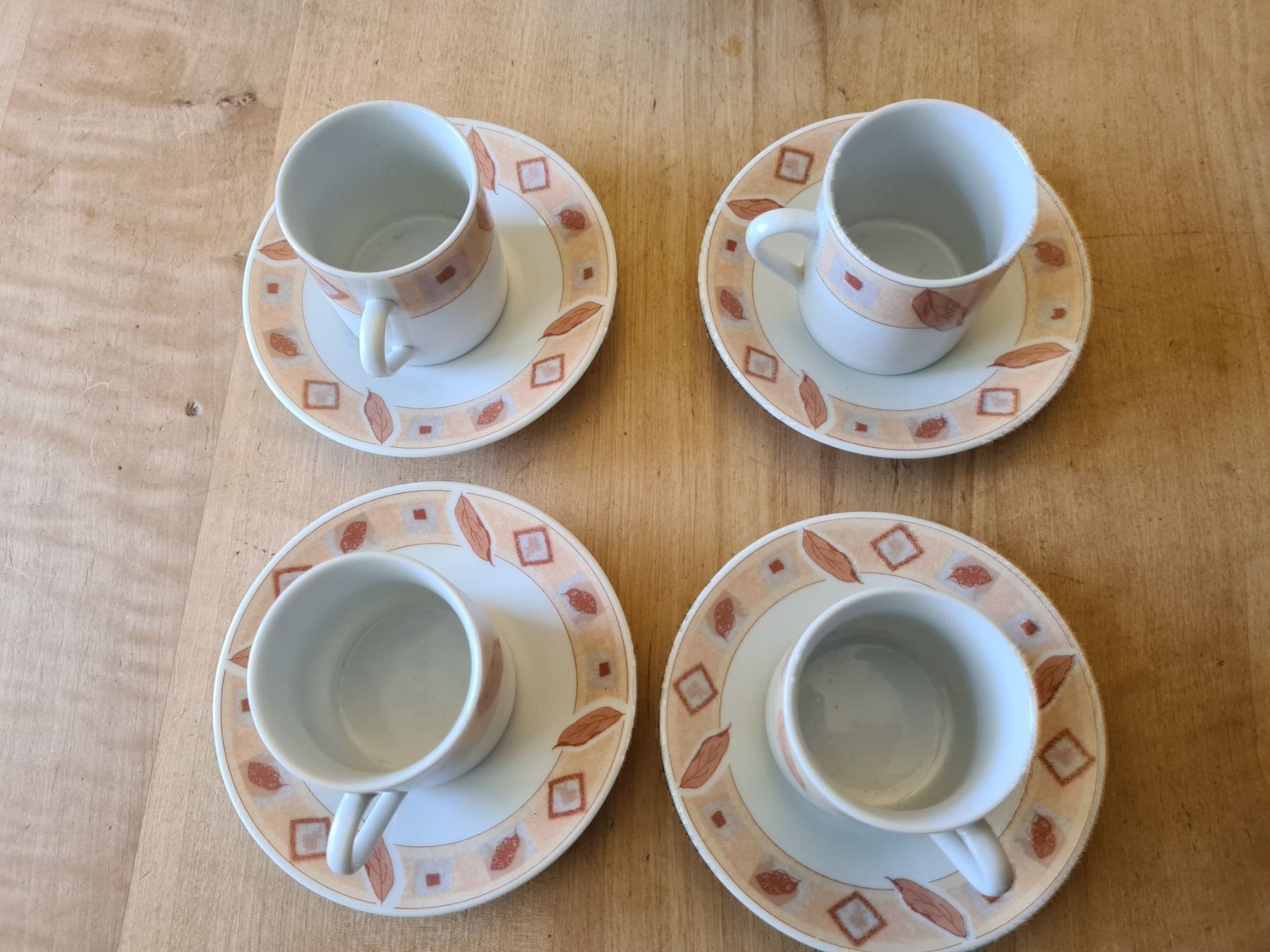 Tassen: Expresso Tassen und Untertassen – Gebraucht aus Ruswil von M71