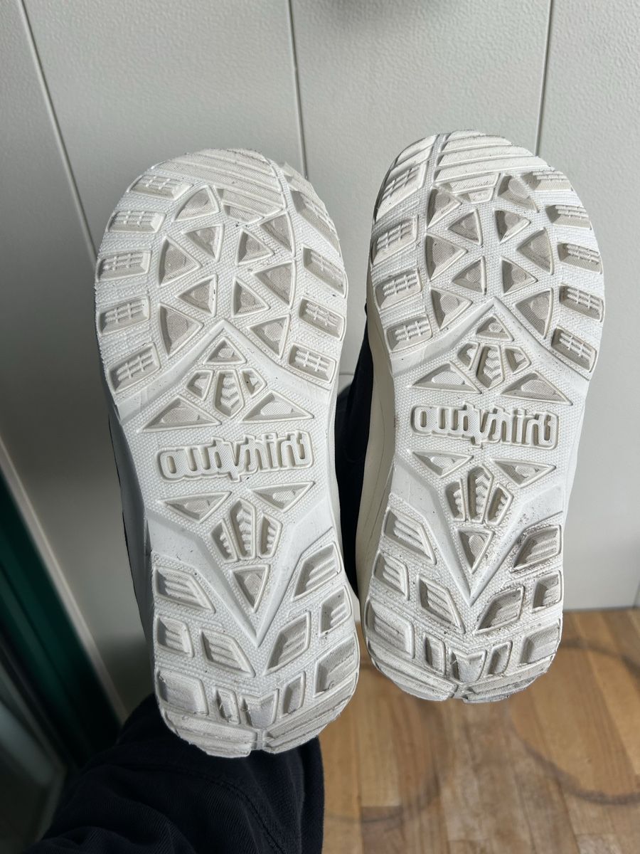 Scarpe per ragazzi: Snowboardschuhe Kinder Thirtytwo 33 – Usato da Wallisellen venduto da mitchbiu 1
