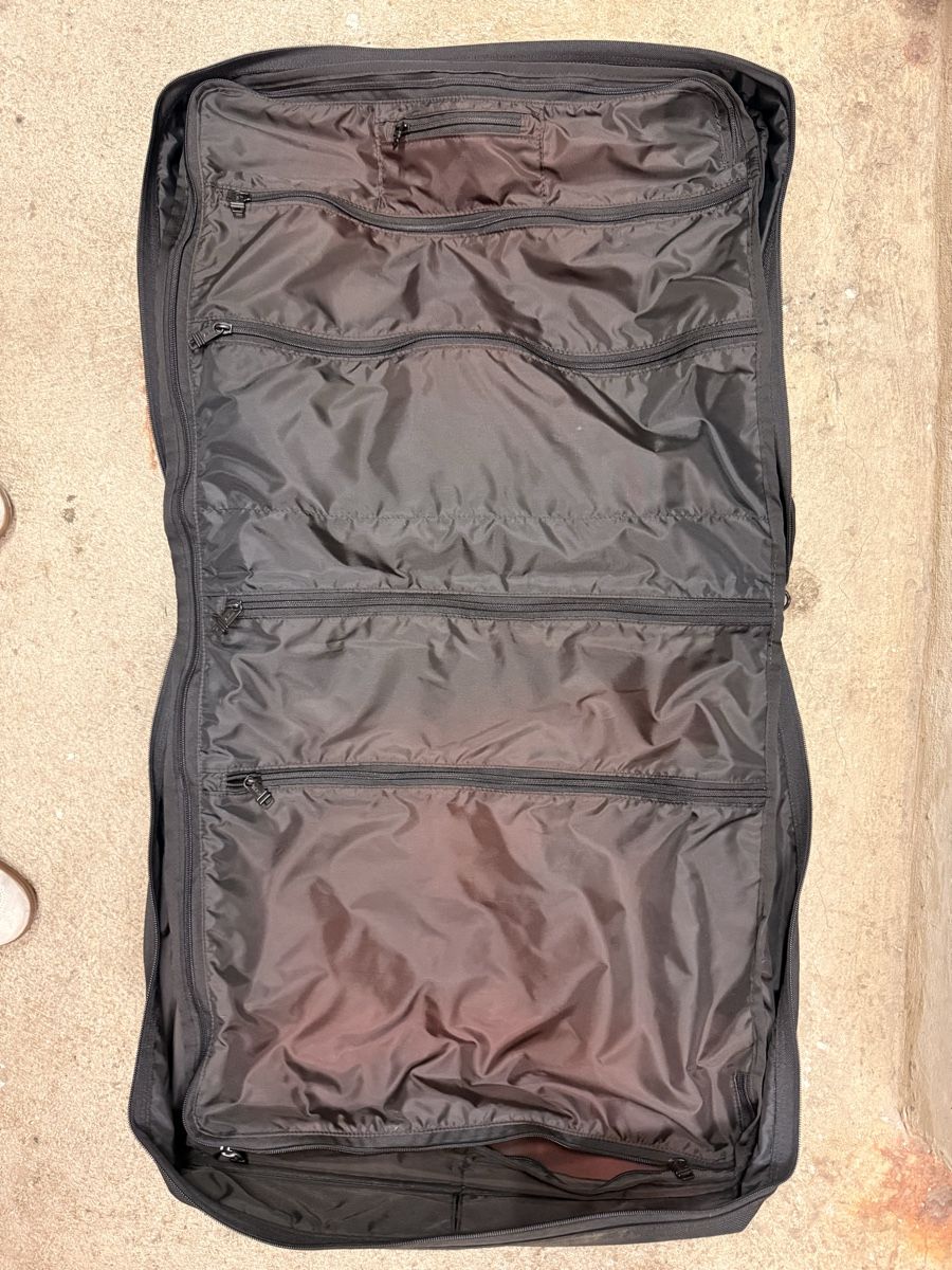 Tumi Valises de voyage: Valises TUMI - 3 x lots – D'occasion à Genève par ell_6xrl 8