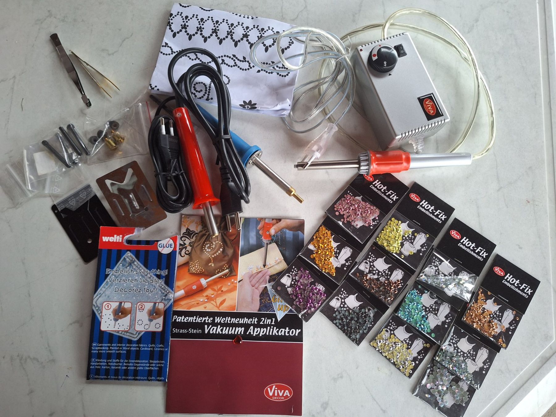 Kit bricolage: BASTELN - STRASS VAKUUM APPLIKATOR – Nuovo (secondo la descrizione) da Huttwil venduto da Kunterbuntli