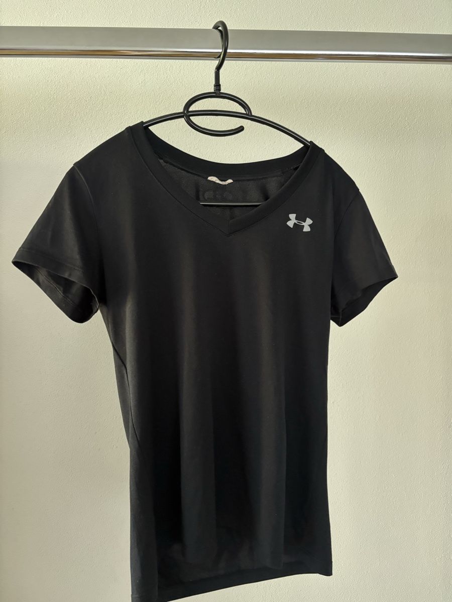 Under Armour T-shirt: Under Armour Sportshirt – Usato da Kaltbrunn venduto da celiabernet