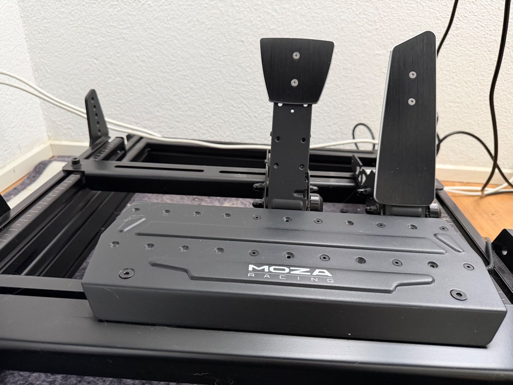 Console: Sim racing rig: Next Level Racing GT-Elite, Moza, 49" – Usato da Hendschiken venduto da emstan 4