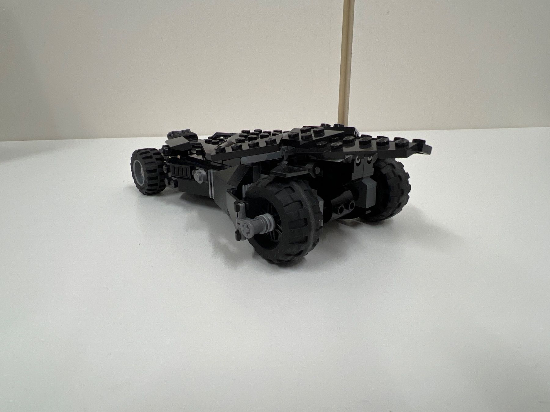 Lego Kit di costruzioni: LEGO Batmobile mit Batman Figur – Usato da Bottmingen venduto da Botbas 2