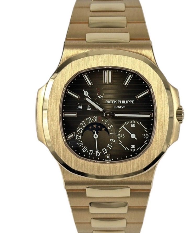 Patek Philippe Orologi: Patek Philippe Nautilus 5712/1R – Usato da Zürich venduto da Watches-Co. 1