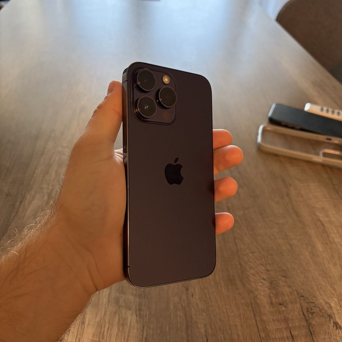 Apple Telefoni cellulari / Smartphones: iPhone 14 Pro Max 128GB Violet Intense Purple – Usato da Grand-Lancy venduto da gullclub 9