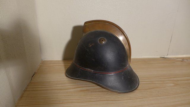 Schweizer Armee Pompieri: Alter Feuerwehrhelm, Metall, Schweiz. – Usato da Zürich venduto da inf_gt6t 3