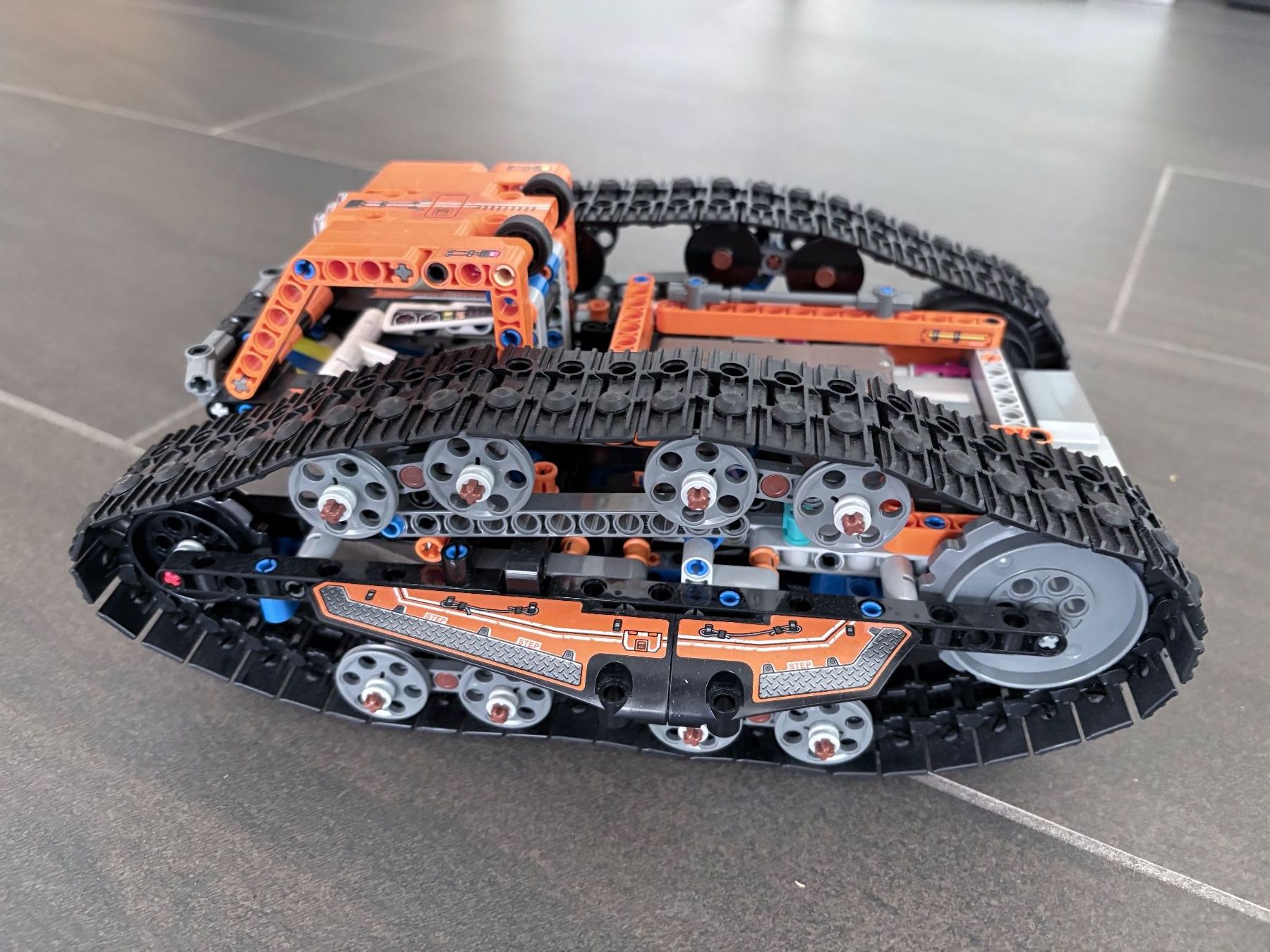 Technics Kit di costruzioni: Lego 42140 – Usato da Wattwil venduto da Bienen57 2