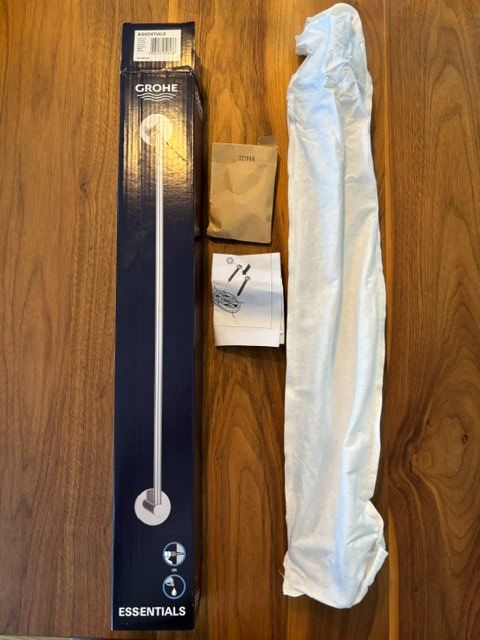 Grohe Handtuchhalter: Grohe Essentials Handtuchhalter 450 mm, Chrom  NEU – Neu und originalverpackt aus Staufen von inf_gw9p 1
