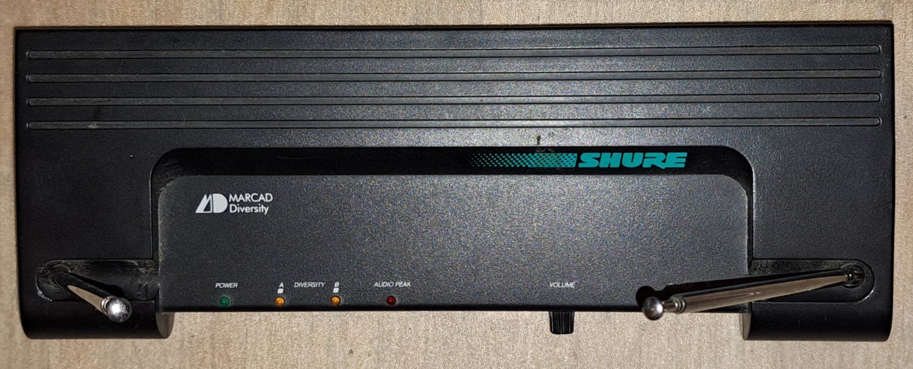 Shure Microfoni: Mikrofon-Funkmikrofon Shure SM 58 + Empfänger – Usato da Schlieren venduto da Rcaliforni 5