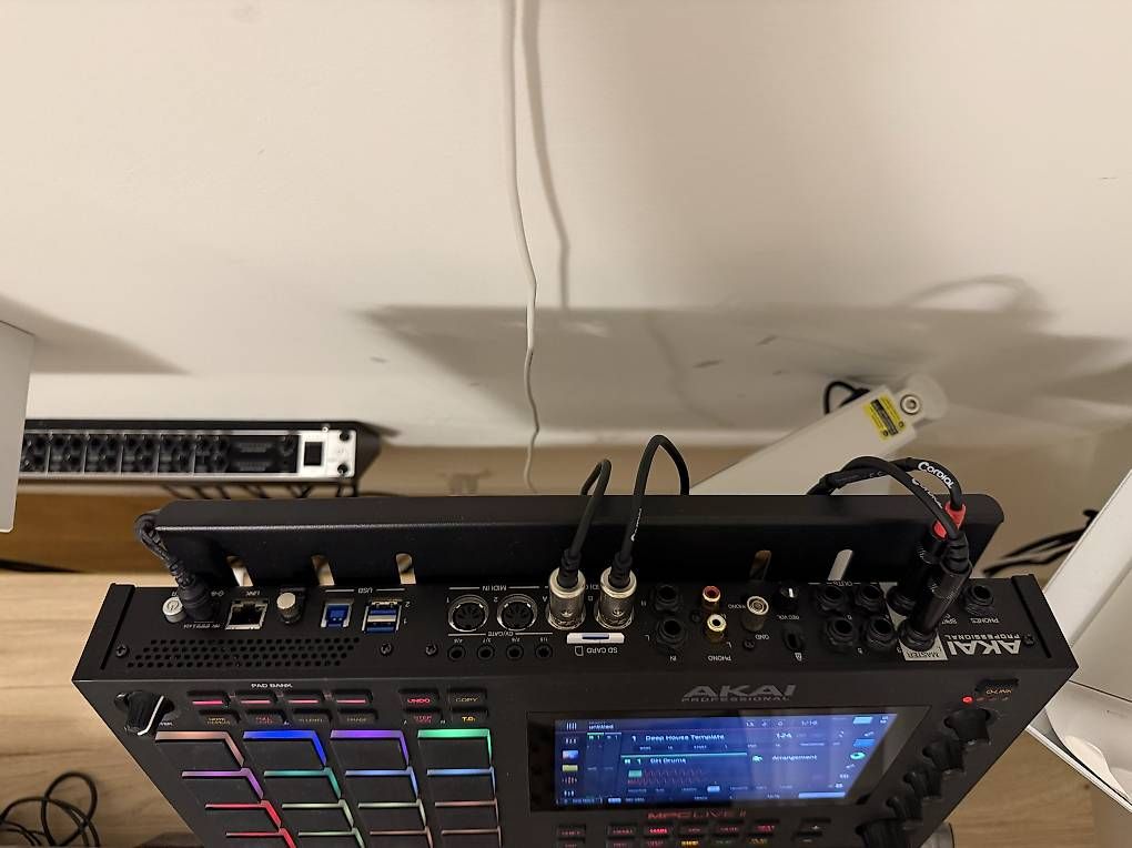 Musikinstrumente: Akai MPC Live 2 Like New Condition – Gebraucht aus Pregassona von NunzioP 3