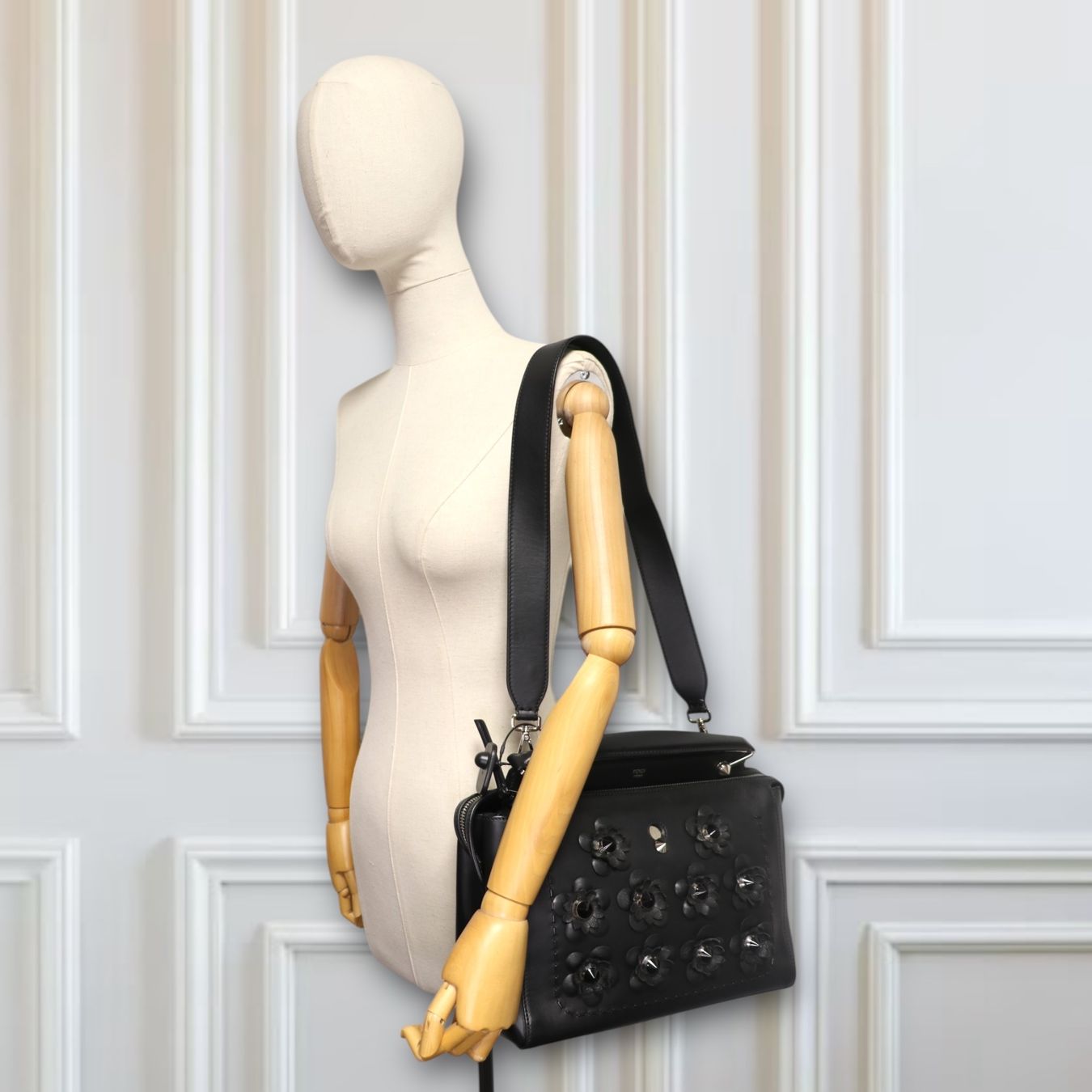 Fendi Borse da donna: Fendi Dotcom flowerland Two-way schwarz – Usato da Binningen venduto da Designerlabels 1