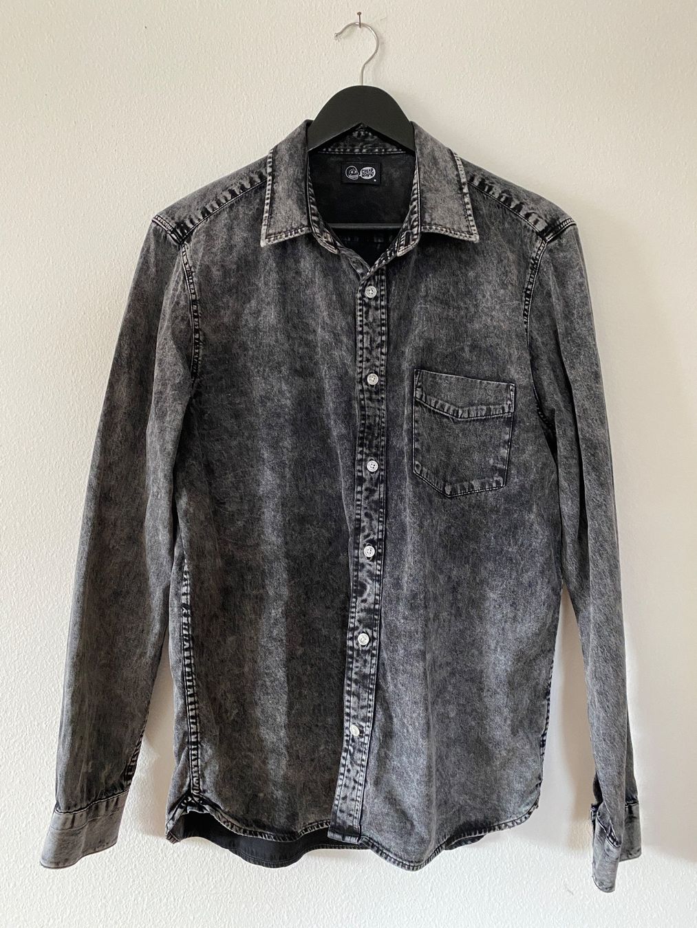 Hemden: Herrenhemd - Cheap Monday - Grösse M – Gebraucht aus Zürich von Joaoleal