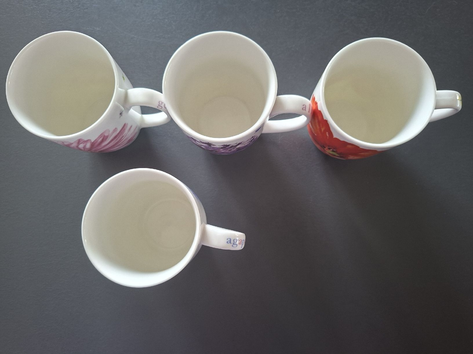 Tassen: Lot de 4 mugs – Gebraucht aus Genève von pha_km2b 2