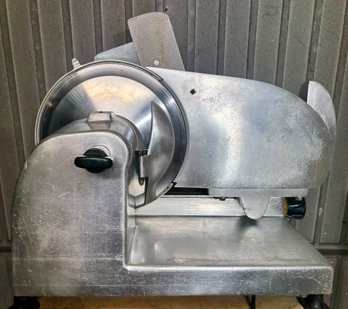 Appareils de cuisine: Aufschnittmaschine – D'occasion à Spreitenbach par durmis04 3