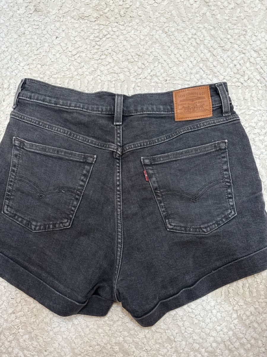 Levi's Hosen: Levi's shorts in schwarz – Gebraucht aus Winterthur von Stupu7hs 1