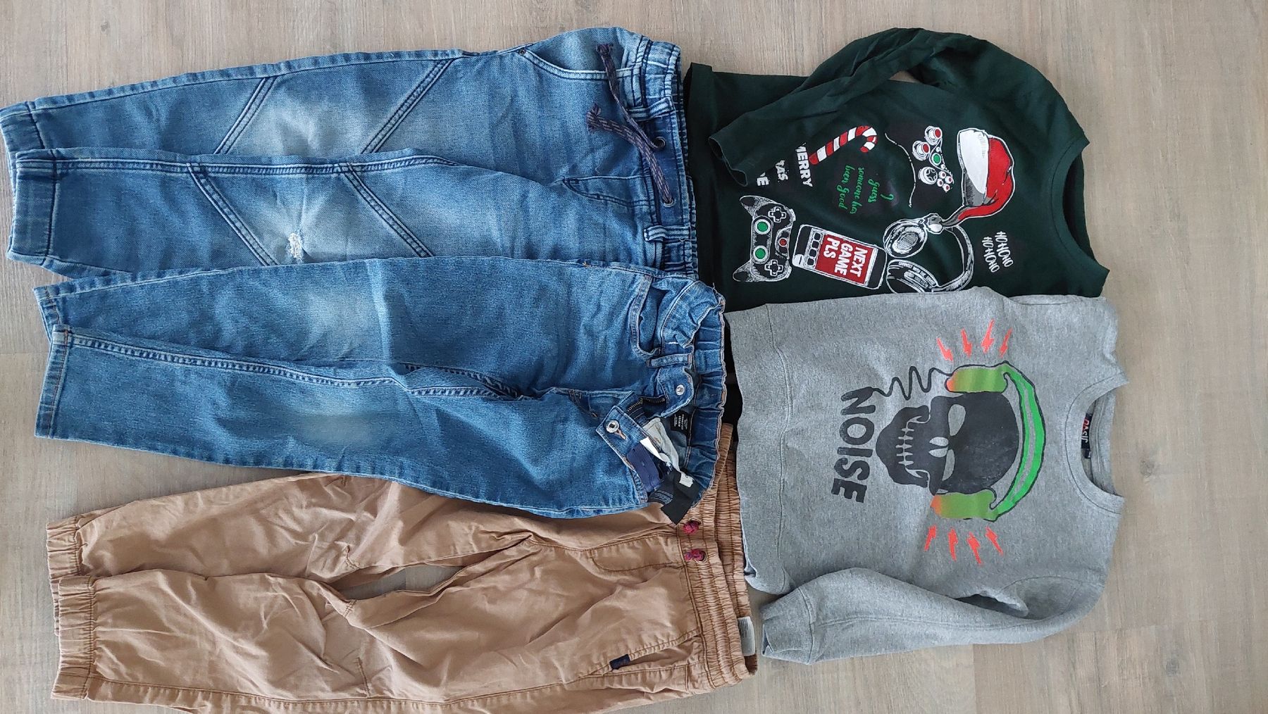 Lotti & Set di vestiti: Kleiderpaket Junge Gr 122 – Usato da Egolzwil venduto da mobiledeluxe