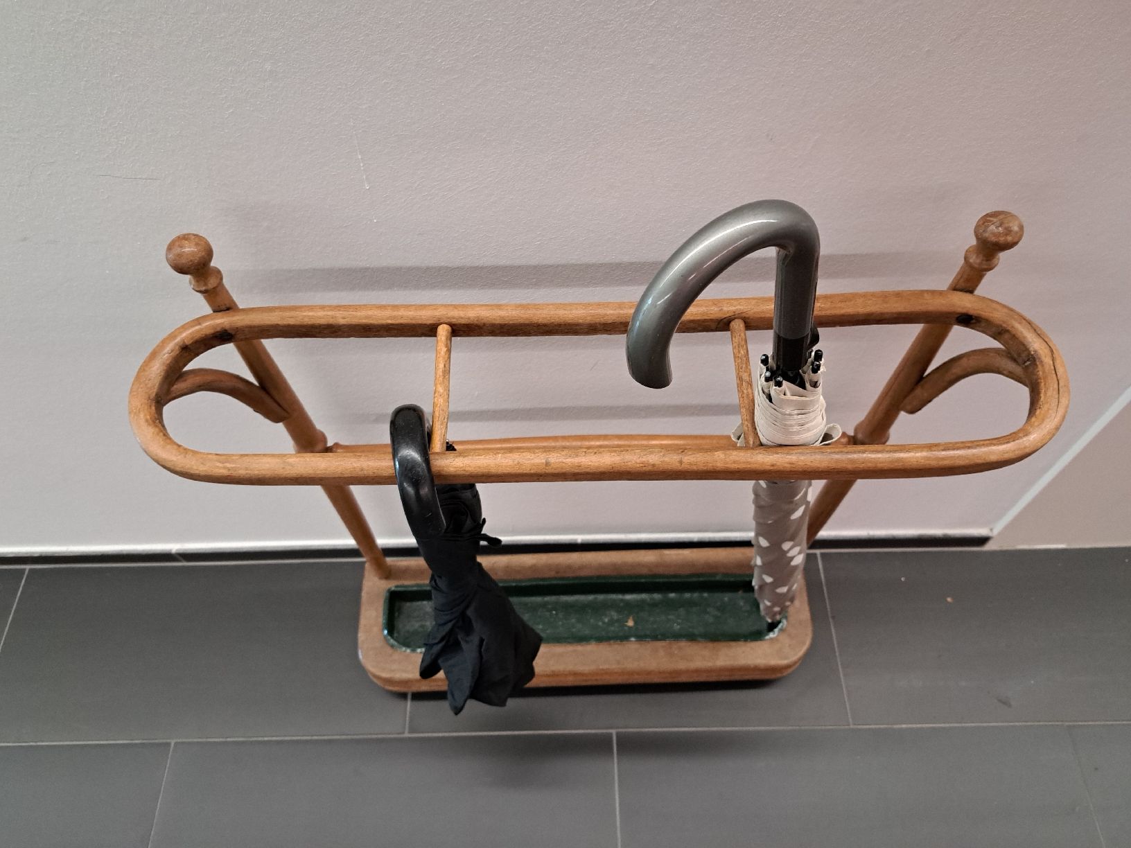 Sonstige Büroeinrichtungen: Porte parapluie – Gebraucht aus Zollikerberg von ren_q7gc 1