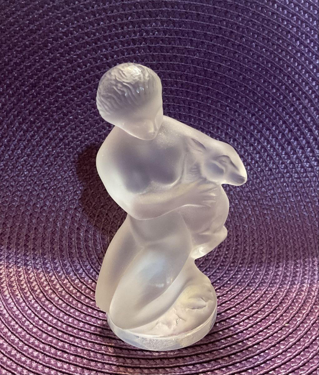 Lalique Figuren: VINTAGE LALIQUE FIGUR MIT HASE – Neu (gemäss Beschreibung) aus Adlikon b.Regensdorf von Crystaldragon09