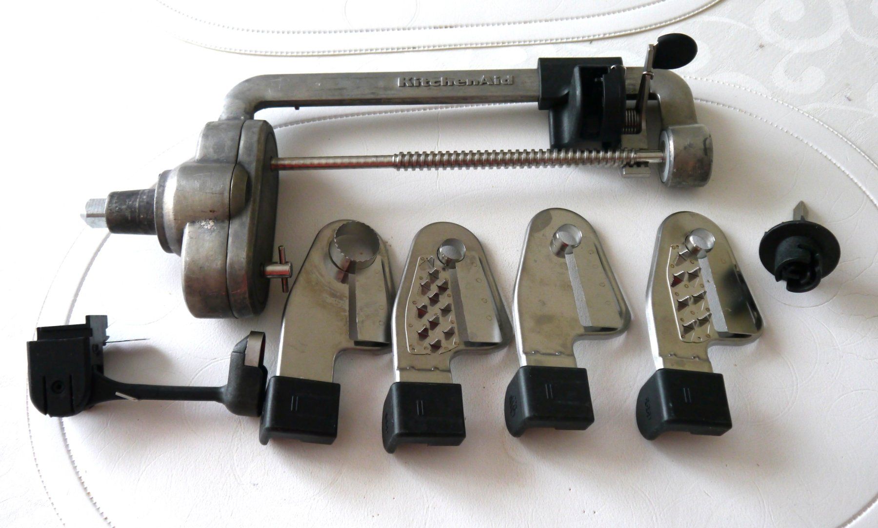 Kitchenaid Küchengeräte: KITCHENAID 5KSM1APC - Spiralschneider – Gebraucht aus Porrentruy von Danreisende 1