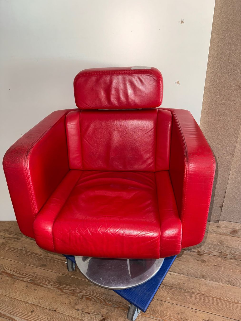 Giroflex Stühle: Stoll Giroflex 21 - 6091 Designed by Paolo Fancelli - Nr.5 – Defekt aus Aesch ZH von superpotato