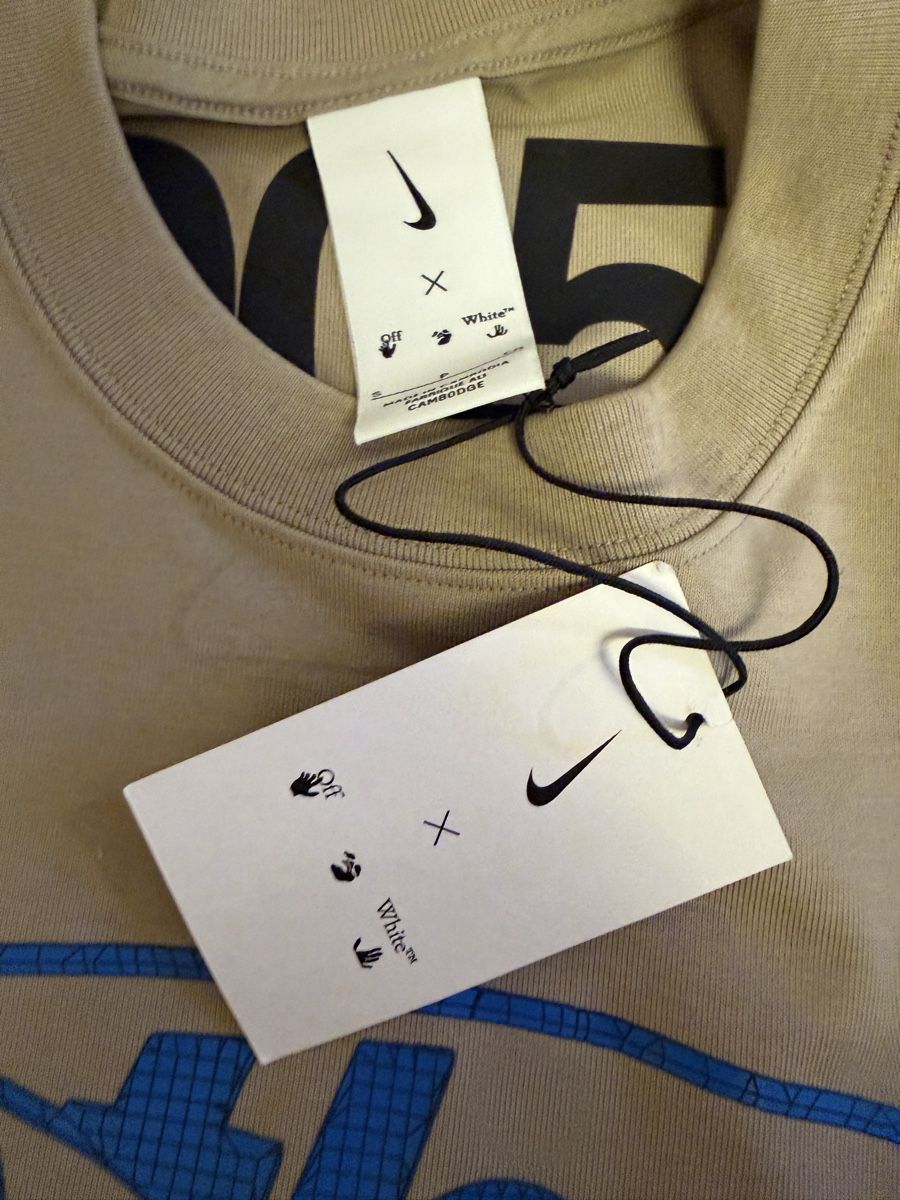 Off-White T-shirts: OFF WHITE X NIKE T-SHIRT – Neuf avec emballage d'origine à Herrliberg par jan_lp69 2