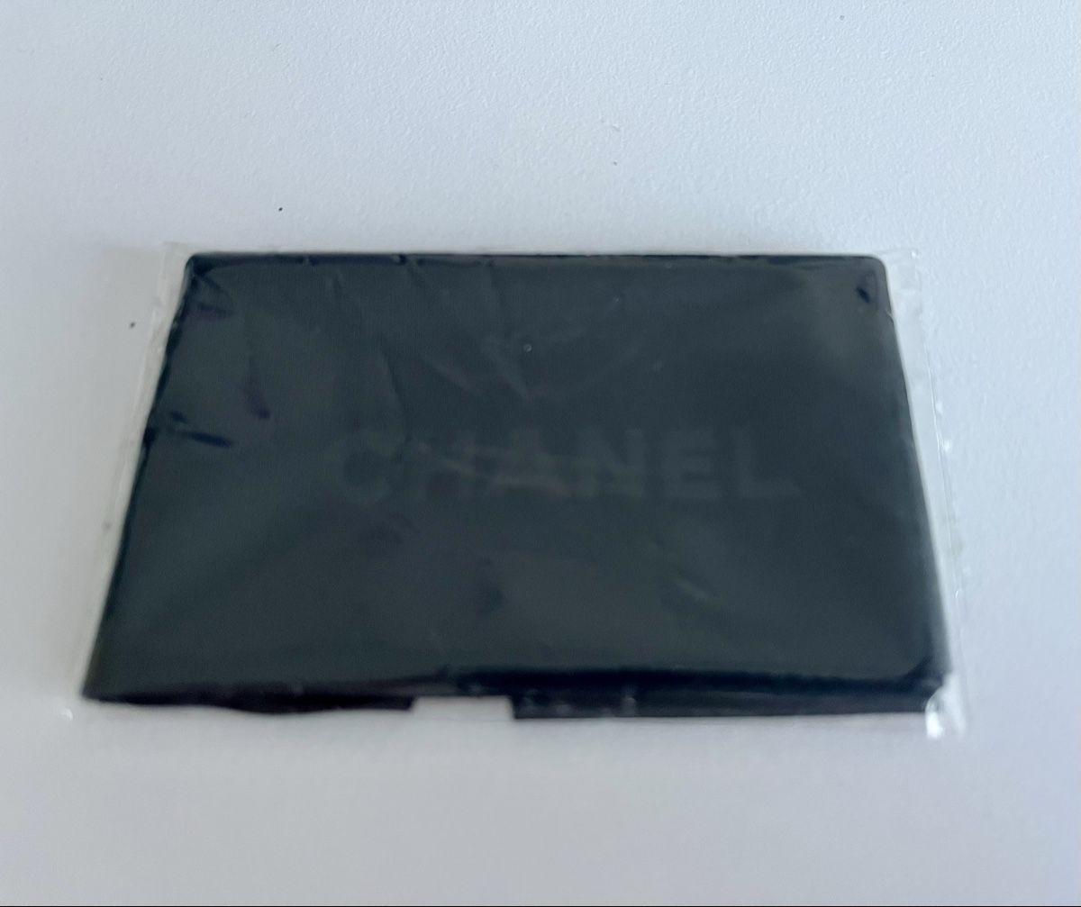 Chanel Lunettes & Verres: Chanel Brillenputztuch – Neuf avec emballage d'origine à Steinmaur par Poleni 1