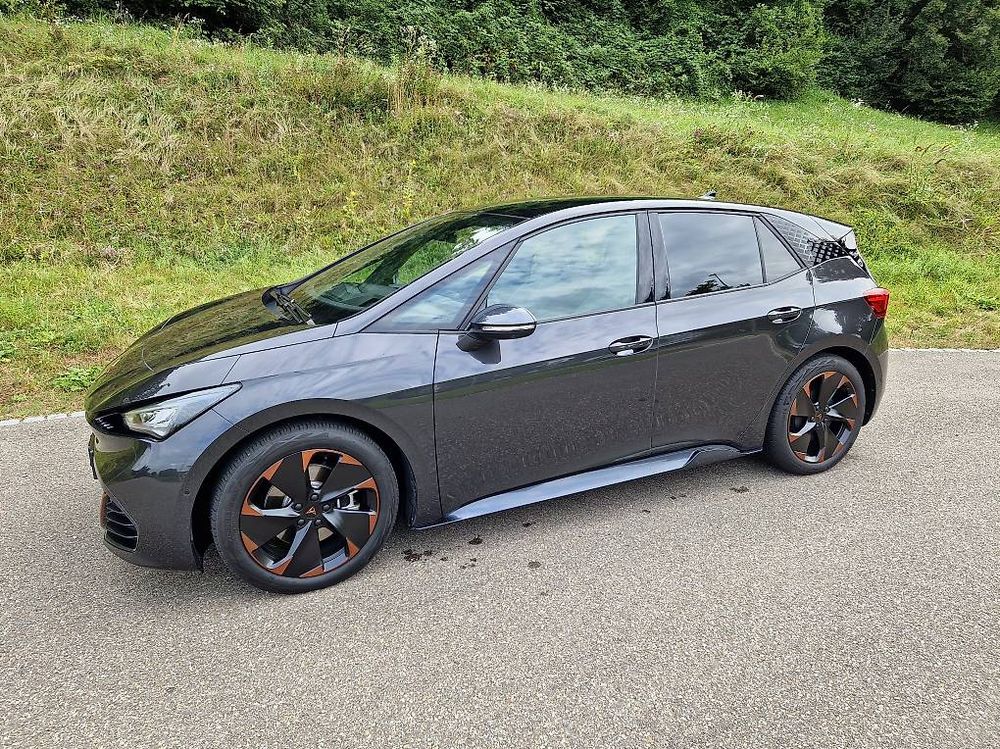 Cupra Automobili: Cupra Born Elektro mit 14000km – Usato da Wuerenlos venduto da Zoechi
