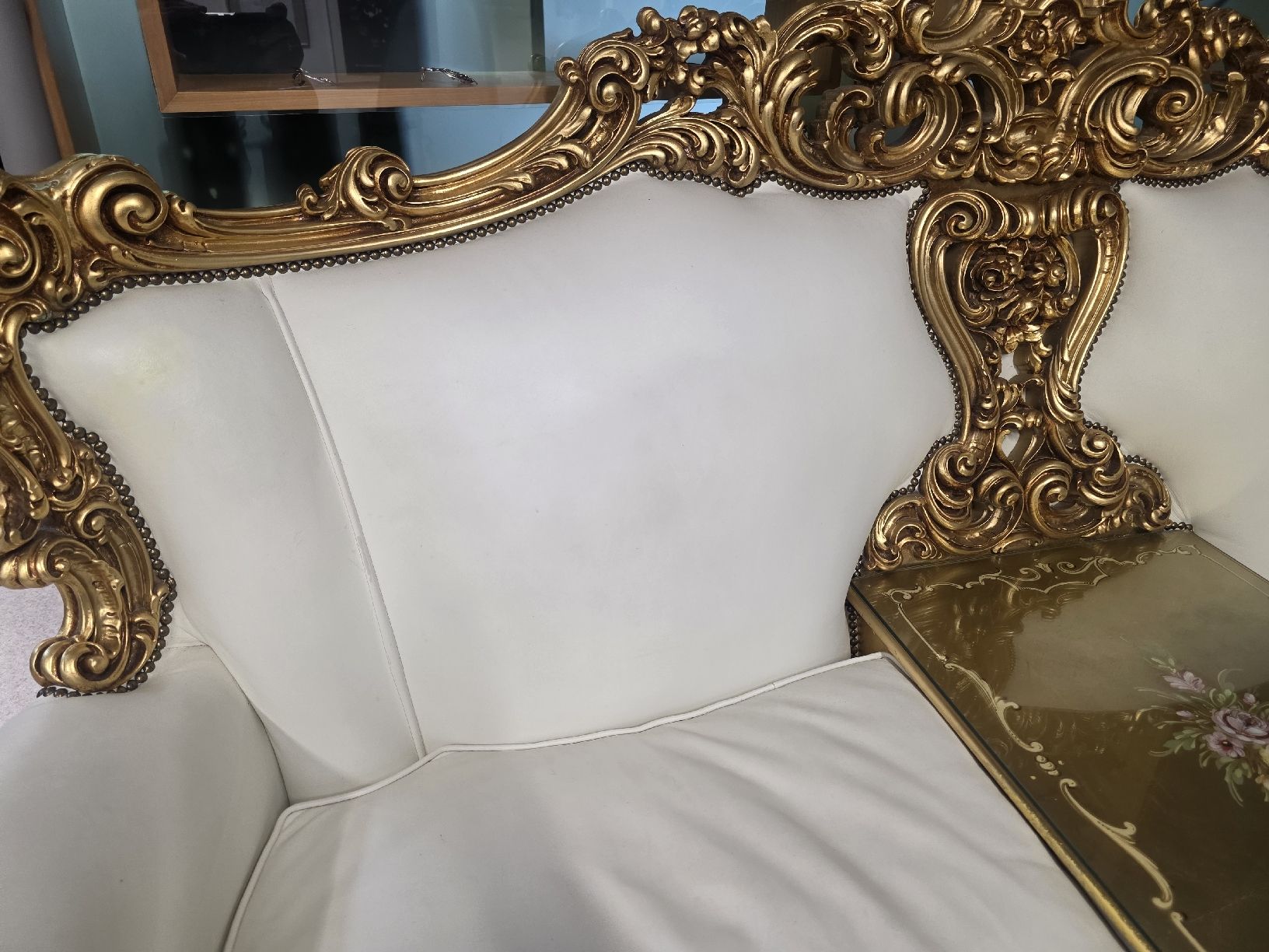 Divani: Barok Gold Sofa 2er  – Usato da Holderbank AG venduto da ink_6l2d 2