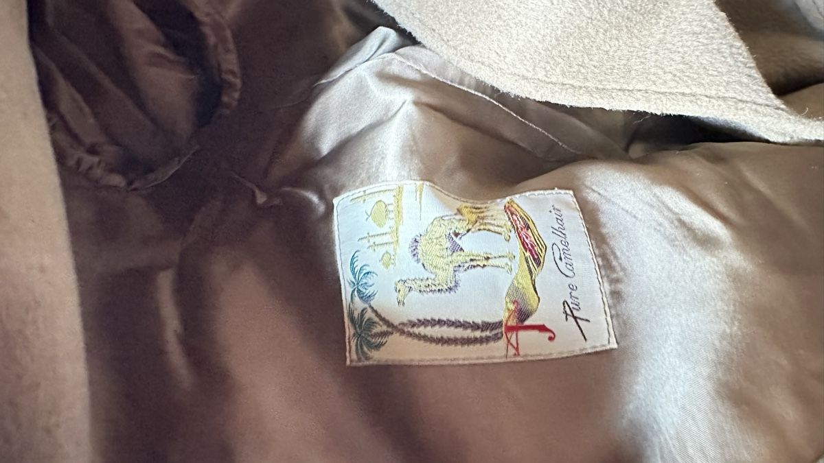 Peter Hahn Mäntel: Mantel 100 % Kamelhaar von Peter Hahn – Gebraucht aus Kriens von saleworld