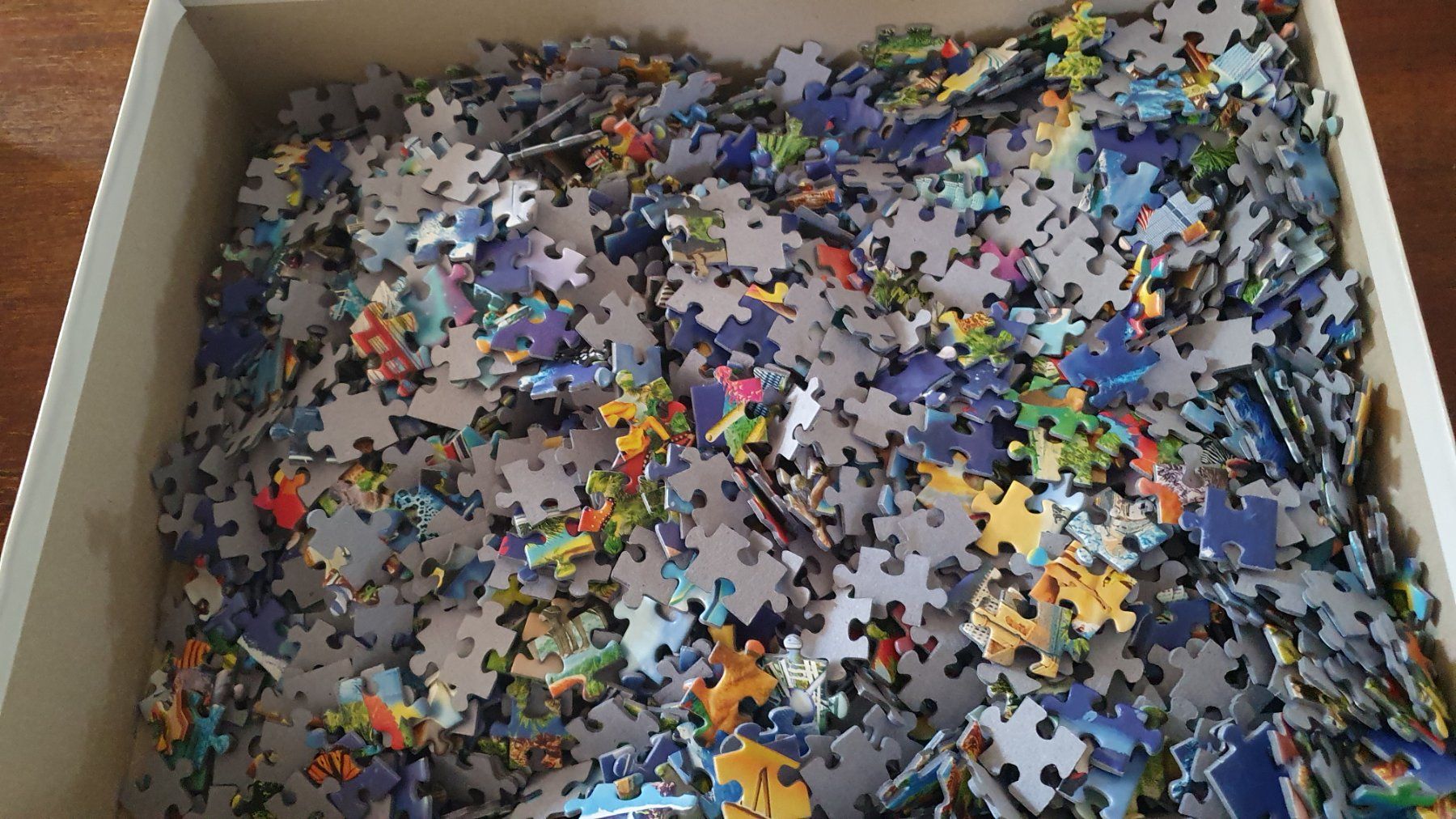 Puzzle: Puzzle 2000 pièces – Usato da Châtonnaye venduto da Kojak120 1