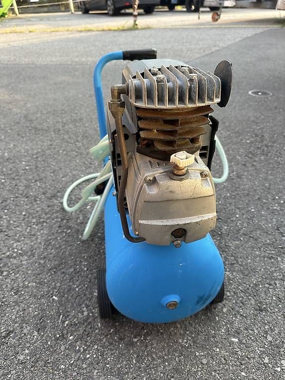Compressori: Compressore aria 25l funzionante  – Usato da Quartino venduto da DiloUsato 1
