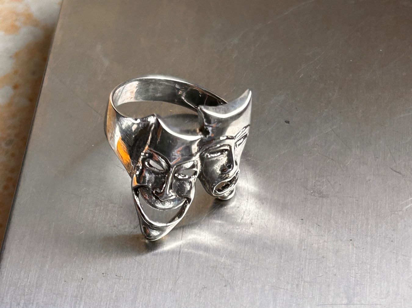 Anelli: Silber Ring, Theater Masken  (Grösse 63) – Usato da Dittingen venduto da Bellevista 8