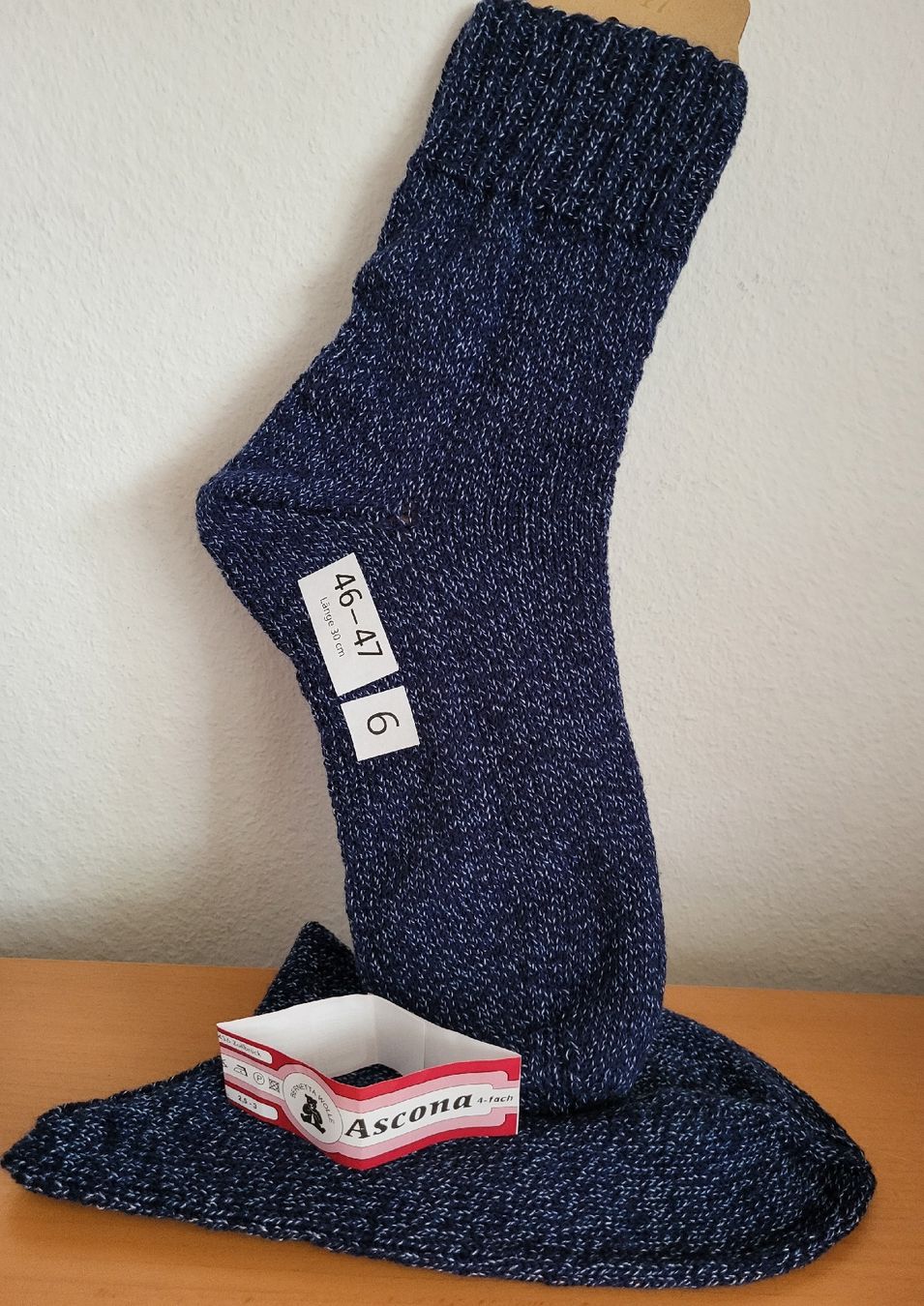 Socken: Socken 46-47 handgestrickt Nr 6 – Neu und originalverpackt aus Winterthur von Baer49