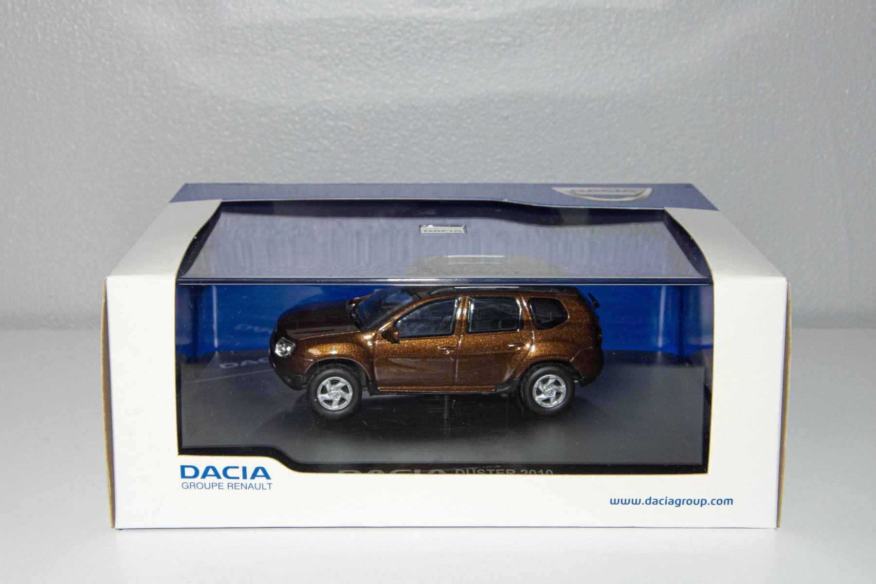 Dacia Modellini d'auto: Dacia Duster SOLIDO (1/43) – Nuovo e nell'imballaggio originale da Genève venduto da auto_miniatures 2