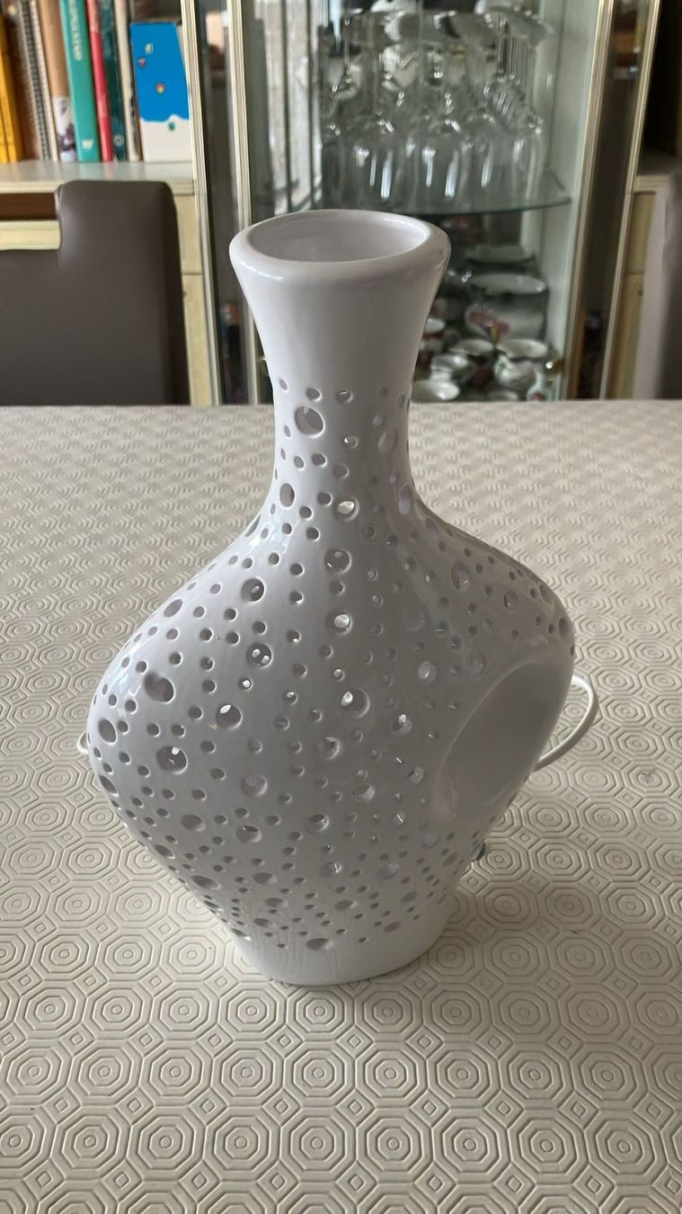 Lampen: Lampada da tavolo in ceramica bianca – Neu (gemäss Beschreibung) aus Melano von H-Sara 1