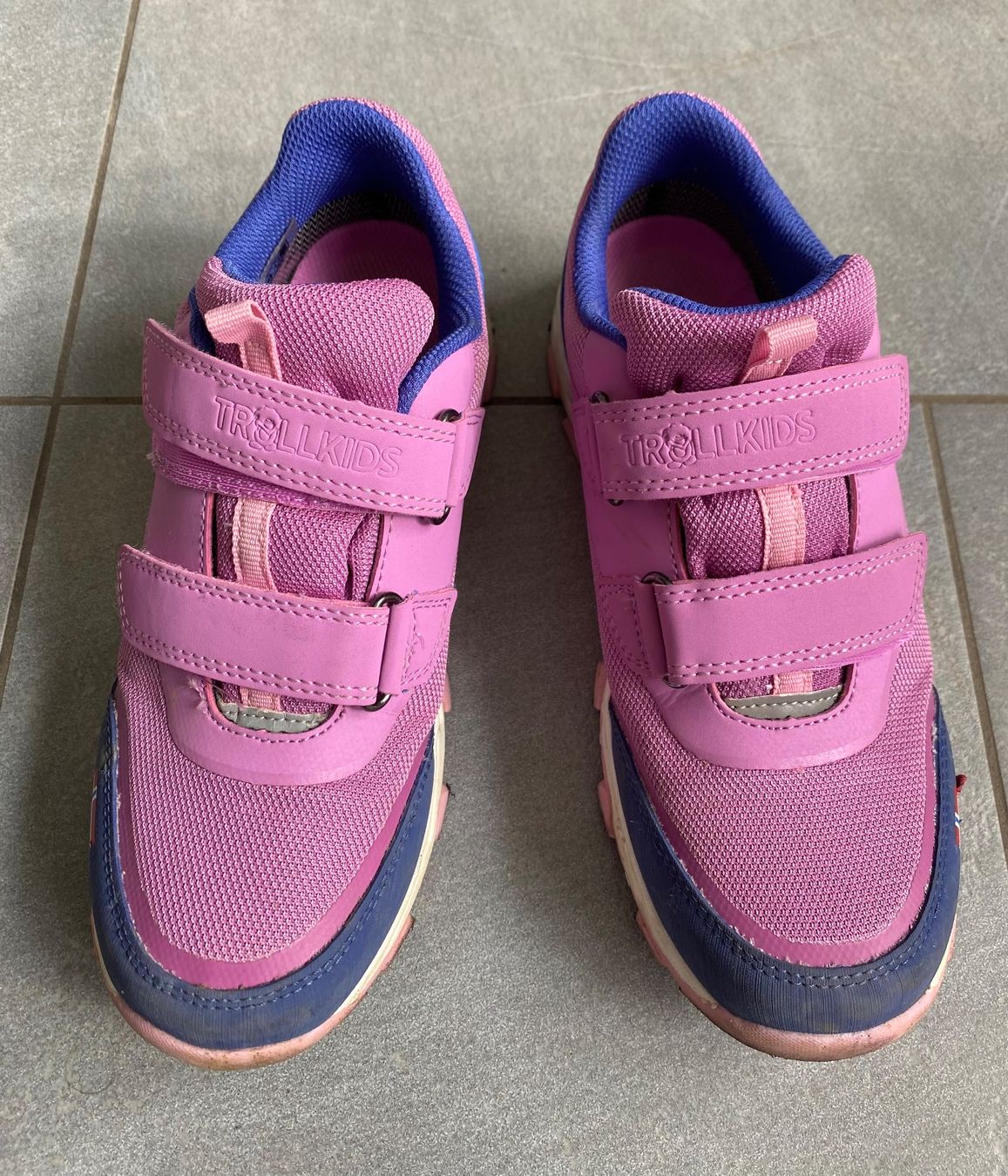 Scarpe per ragazze: Trollkids, Wander- und Freizeitschuh, Gr. 34 – Usato da Schöfflisdorf venduto da ast_jfj7 2
