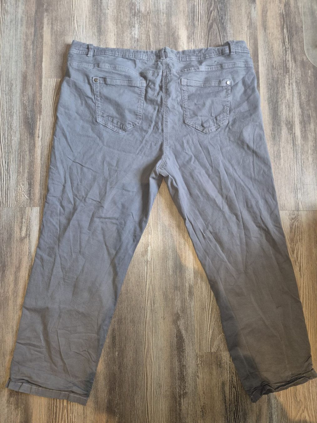 Pantaloni: Hose 3/4 Gr. 48 – Usato da Tenniken venduto da Pasci1990 1