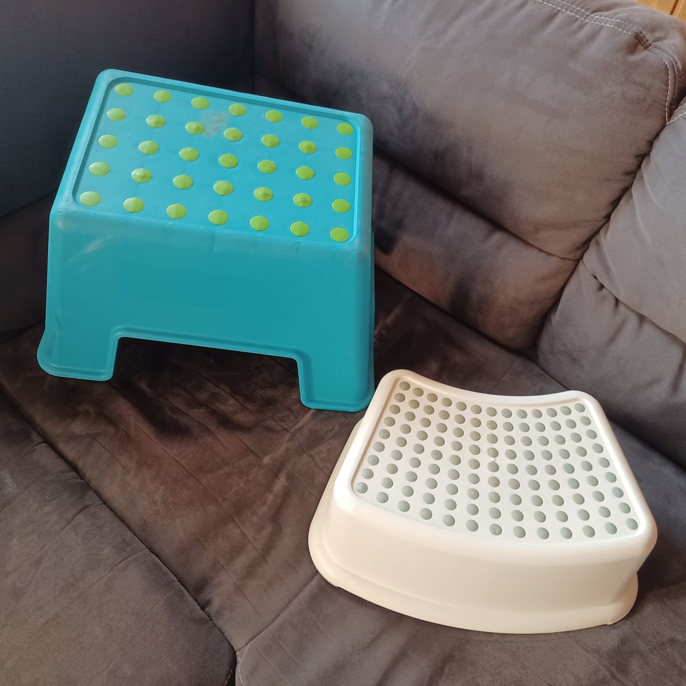Ikea Sgabelli: Tritthöcker für Kinder Ikea – Usato da Hergiswil LU venduto da Wasserman8