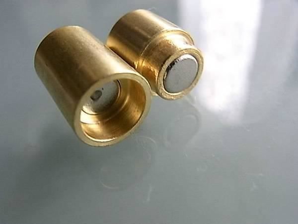 Calamite: Magnetverschluss  8mm mattgold – Nuovo (secondo la descrizione) da Alpnachstad venduto da perlengaby 1