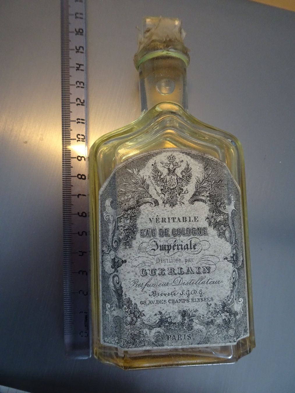 Guerlain Flaconi: HISTORICAL GUERLAIN PARFUM FLACON EAU DE COL. IMPERIALE – Usato da Oberwil b. Zug venduto da JICKY-1889 5