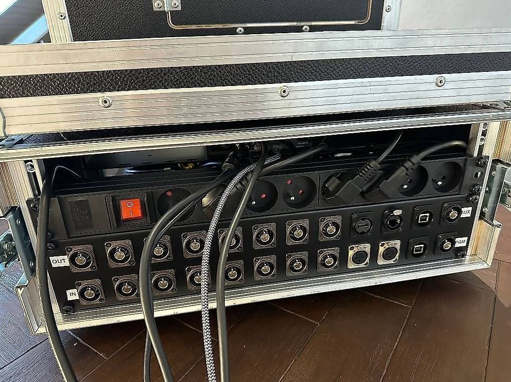 Blackmagic Console di mixaggio: Streaming & video production Blackmagic kit – Usato da Küsnacht ZH venduto da CRev 1