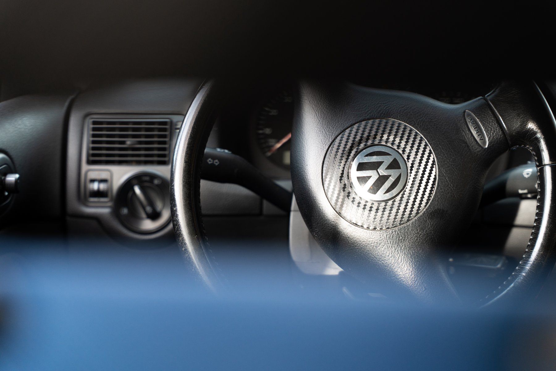VW Autos: VW Golf 4 – Gebraucht aus Fribourg von joe_b9fb 7