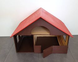 Bauernhaus aus Holz, 52x38cm, mit Futtertrog
