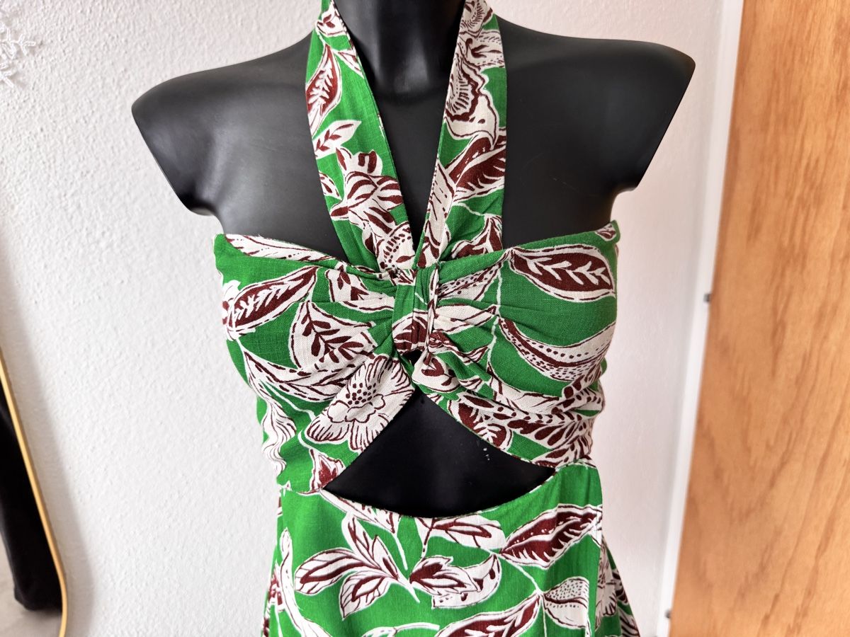 Zara Tute: Kurzer Jumpsuit Zara gr.M – Usato da Samedan venduto da lau_q8yh 1