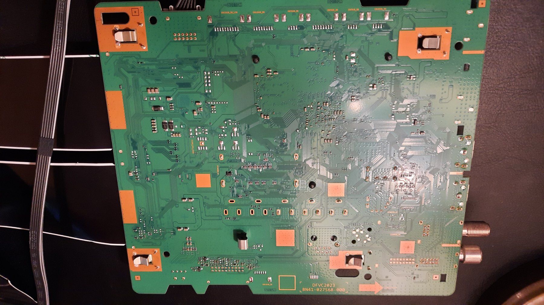 Samsung Fernseher: Samsung QE55Q60TA Mainboard BN94-15232C – Gebraucht aus Baden von Boroda 7