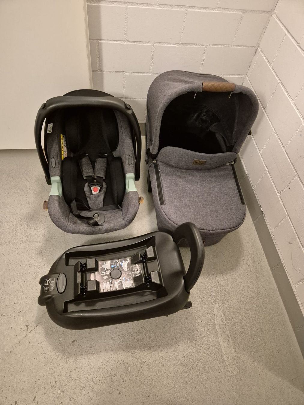 ABC Design Poussette: Gbrauchter ABC Design Kombi Kinderwagen Set – D'occasion à Frauenfeld par MarcoJunior151
