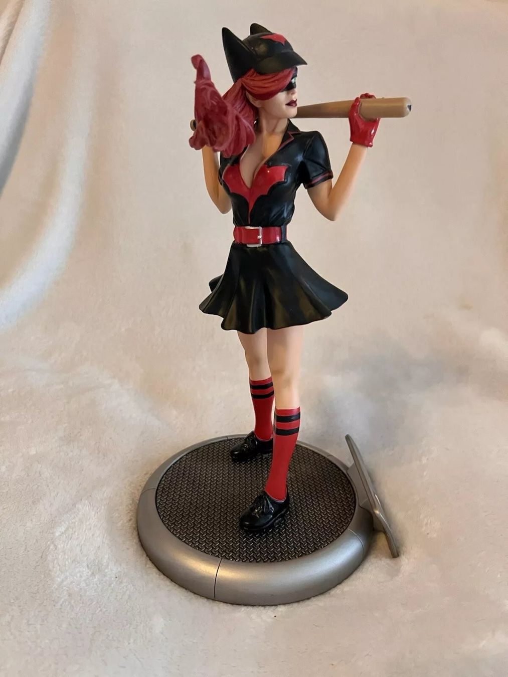 Statuette: DC Collectibles - DC Comics Bombshells - Batwoman – Usato da Oberentfelden venduto da FiguresAndGamesPlace 1