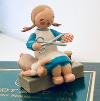 Erzgebirge Wendt & Kühn Mädchen/Puppe, Schneiderin, gemarkt