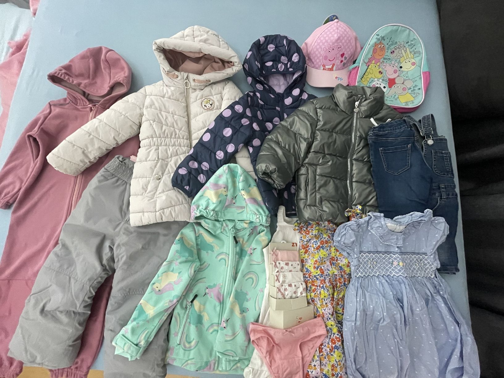 Ensembles coordonnés: Kleiderpaket gr. 98-104 (23 stk.) – D'occasion à Gettnau par vit_xr9b