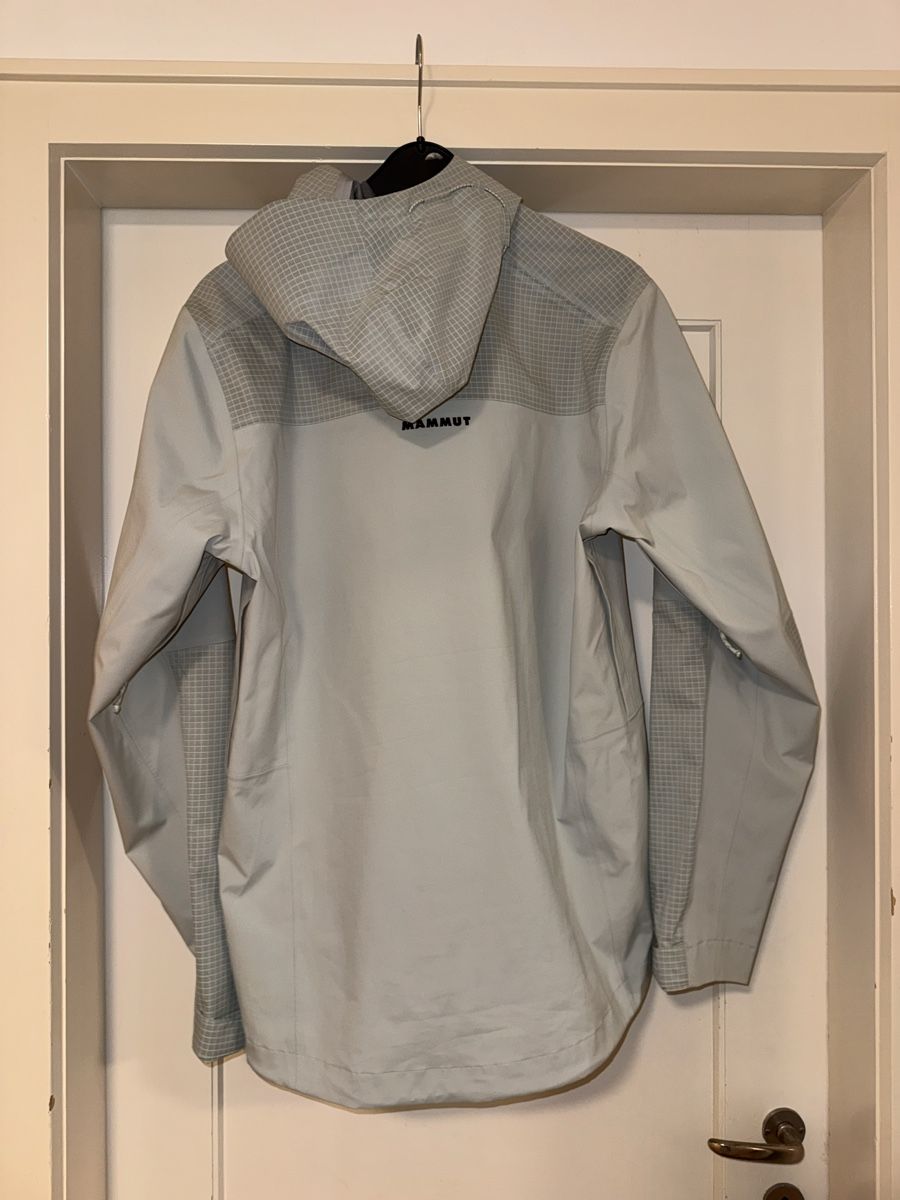 Mammut Vestes: Mammut Ducan Guide HS Hooded Jacket – Neuf (Voir description) à Schaffhausen par jana._sarina 1